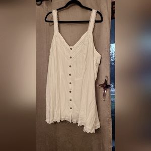 Torrid sleeveless lacy top with buttons.